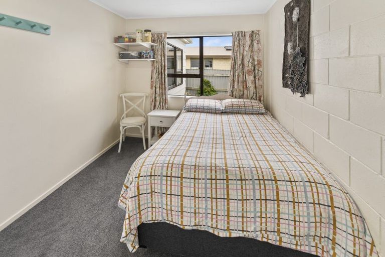 Photo of property in 2/64 Fergusson Street, Stoke, Nelson, 7011