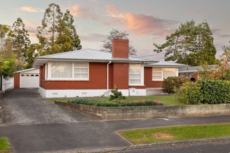 Photo of property in 23 Regent Street, Silverdale, Hamilton, 3216