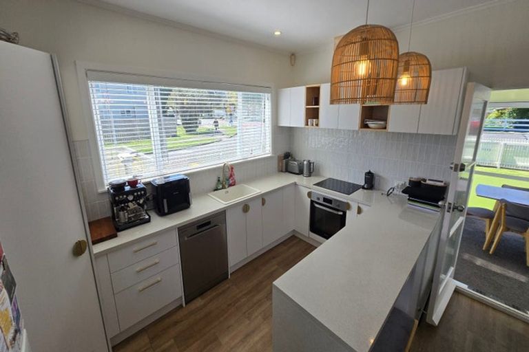 Photo of property in 64 Athlone Crescent, Avalon, Lower Hutt, 5011