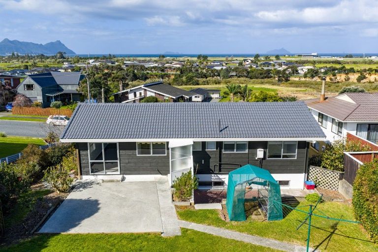 Photo of property in 18 Seaview Road, Ruakaka, 0116