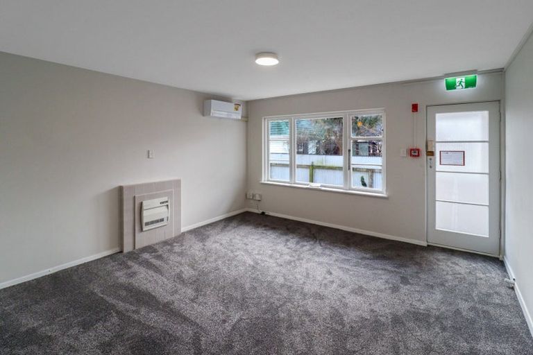 Photo of property in 2 Argyle Grove, Trentham, Upper Hutt, 5018