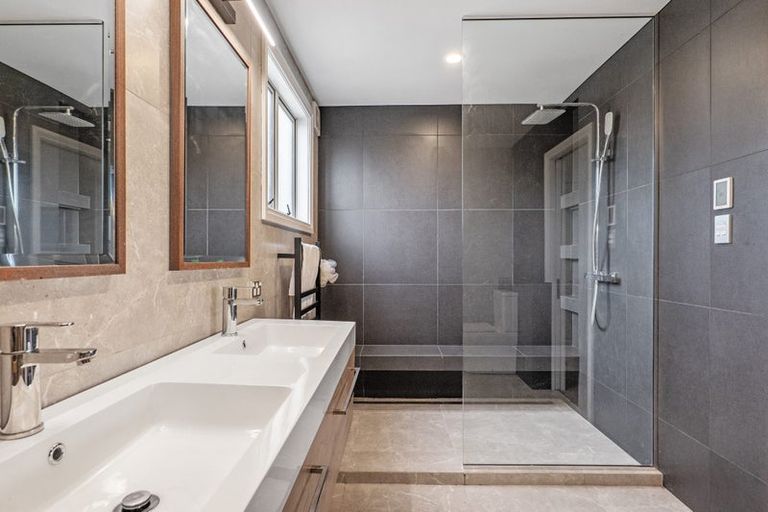 Photo of property in 25a Glandovey Road, Fendalton, Christchurch, 8052