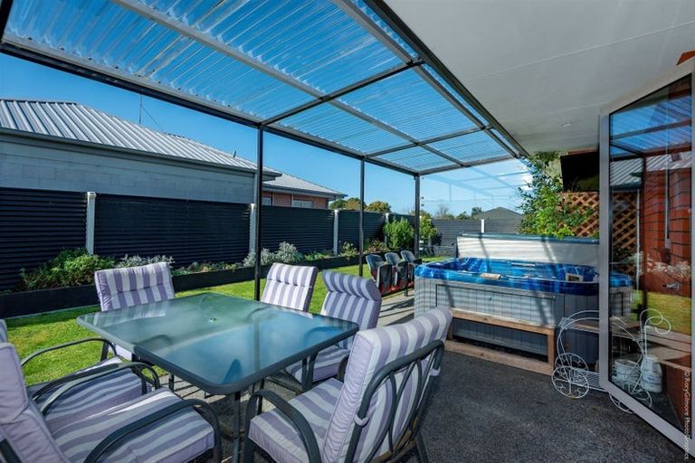 Photo of property in 14 Saint Peters Close, Woolston, Christchurch, 8062