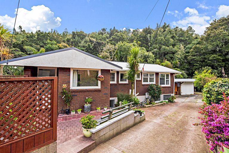 Photo of property in 88 Eskdale Road, Birkdale, Auckland, 0626