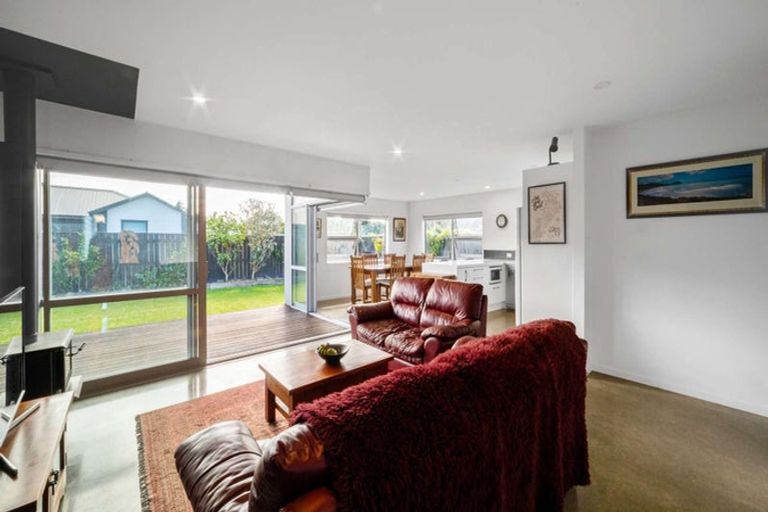 Photo of property in 10 Tuamotu Park, Wainui, Gisborne, 4010