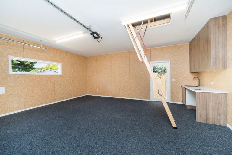 Photo of property in 42c Batt Street, West End, Palmerston North, 4410