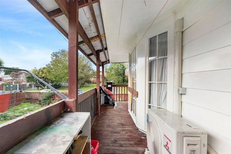 Photo of property in 58 Moncrieff Avenue, Clendon Park, Auckland, 2103