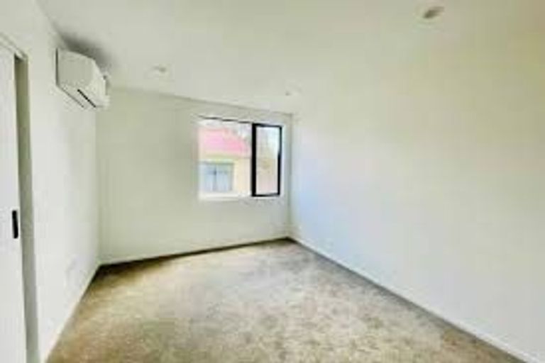 Photo of property in 9 Rountree Place, Conifer Grove, Takanini, 2112