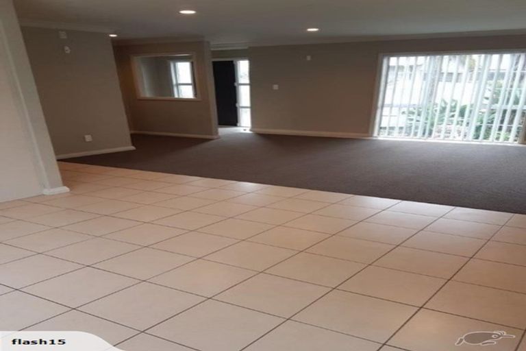 Photo of property in 4 Nirmal Place, Sunnyvale, Auckland, 0612