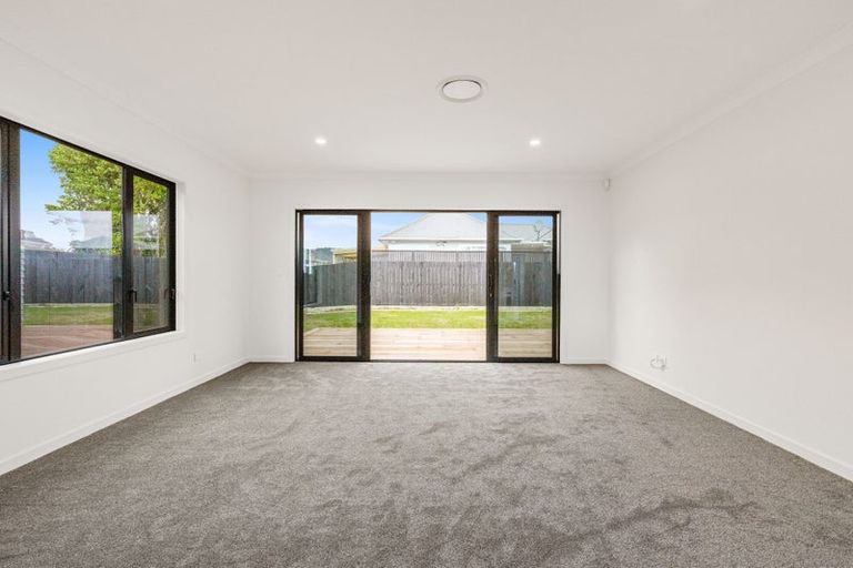 Photo of property in 158 Bartholomew Road, Levin, 5510