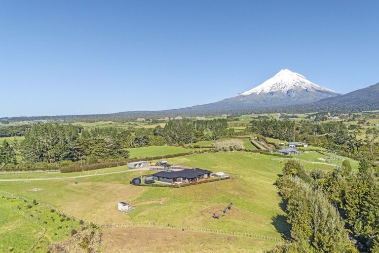 Photo of property in 188 Maude Road, Kaimiro, New Plymouth, 4371