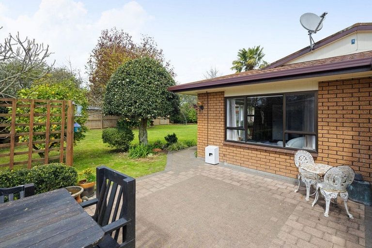 Photo of property in 251 Shakespeare Street, Leamington, Cambridge, 3432