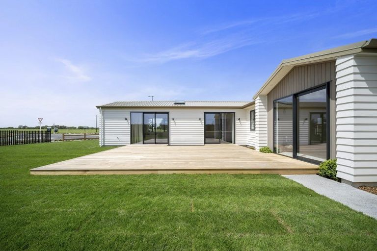 Photo of property in 1 Springwater Drive, Maewa, 4702
