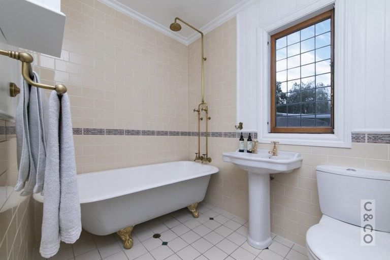 Photo of property in 23 Queen Street, Riverhead, 0820