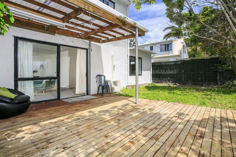 Photo of property in 1/15 Ocean View Road, Hillcrest, Auckland, 0627