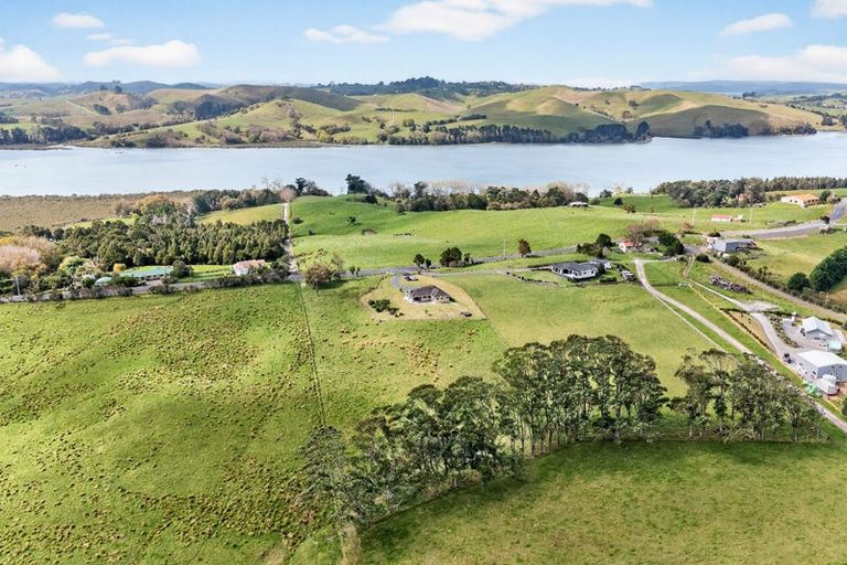 Photo of property in 667 Pahi Road, Pahi, Paparoa, 0571