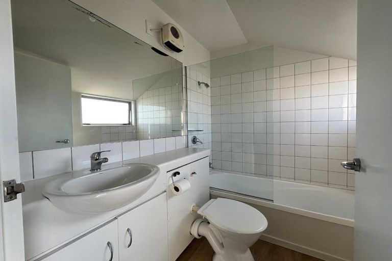 Photo of property in 22 Heywood Terrace, Richmond, Christchurch, 8013
