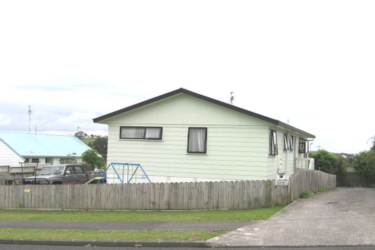 Photo of property in 3 Ebony Place, Massey, Auckland, 0614
