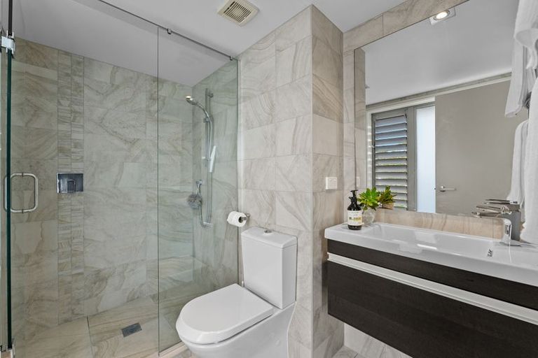 Photo of property in Montrose Villas, 441c Beach Road, Mairangi Bay, Auckland, 0630