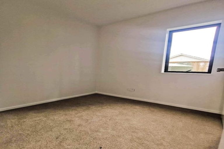 Photo of property in 22 Eileen Newey Place, Henderson, Auckland, 0612