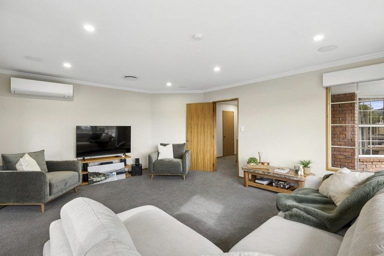 Photo of property in 33 Howorth Road, Fairfield, Dunedin, 9018