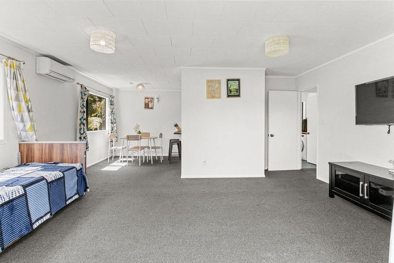 Photo of property in 31 Beaumont Crescent, Frankleigh Park, New Plymouth, 4310