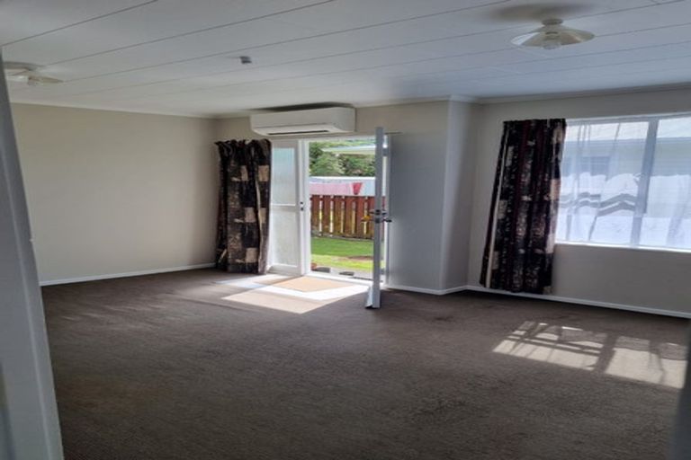 Photo of property in 11a Karamu Crescent, Wainuiomata, Lower Hutt, 5014