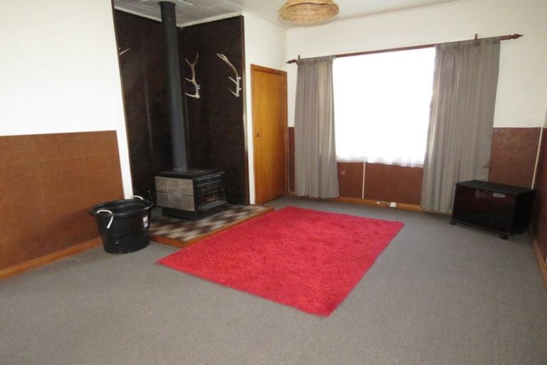 Photo of property in 128 Queen Street, Westport, 7825