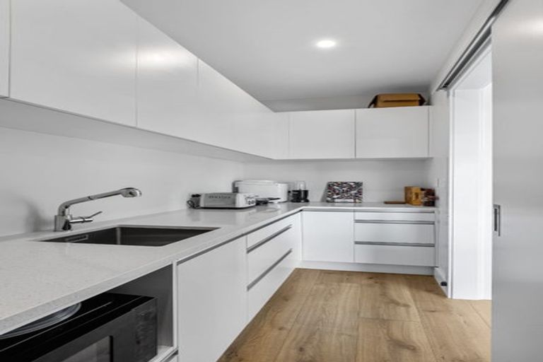 Photo of property in 39 Bayview Park Lane, Orewa, 0931