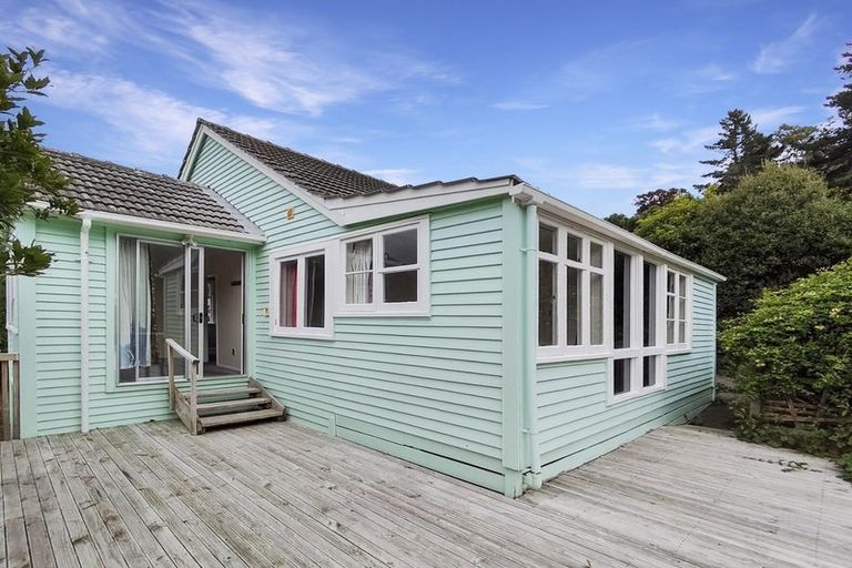 Photo of property in 115 Judd Crescent, Naenae, Lower Hutt, 5011
