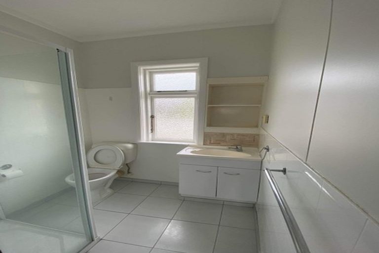 Photo of property in 40 Waimairi Road, Upper Riccarton, Christchurch, 8041