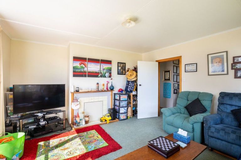 Photo of property in 20 Pukatea Street, Inglewood, 4330