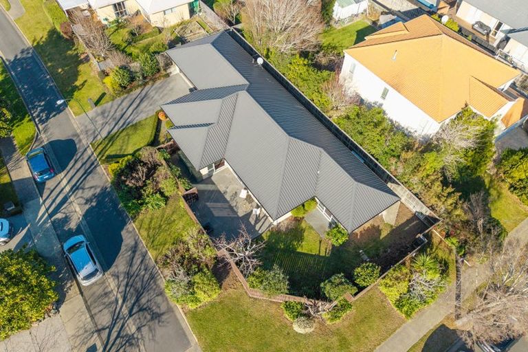 Photo of property in 12 Anglem Way, Northwood, Christchurch, 8051