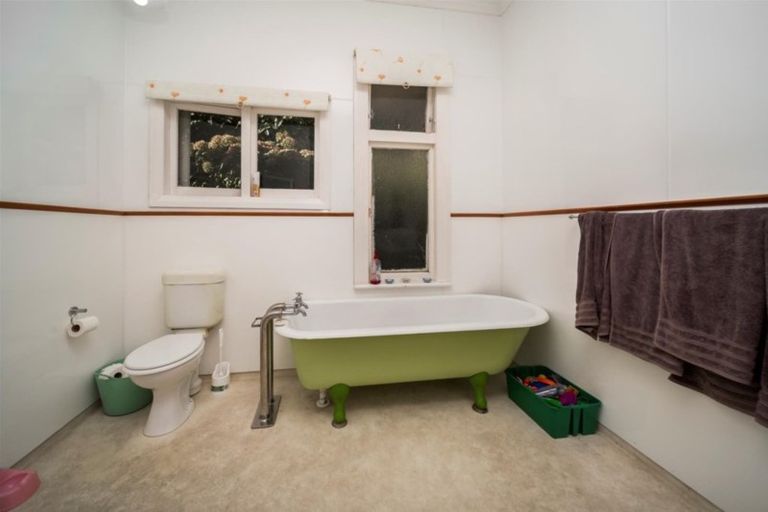 Photo of property in 12 Puriri Street, Hawera, 4610