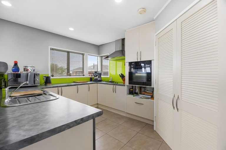 Photo of property in 207 Royal Road, Massey, Auckland, 0614