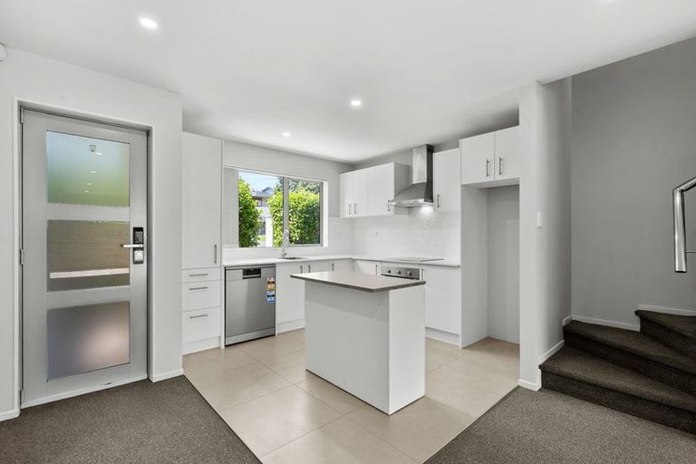 Photo of property in 32/11 Ray Small Drive, Papakura, 2110
