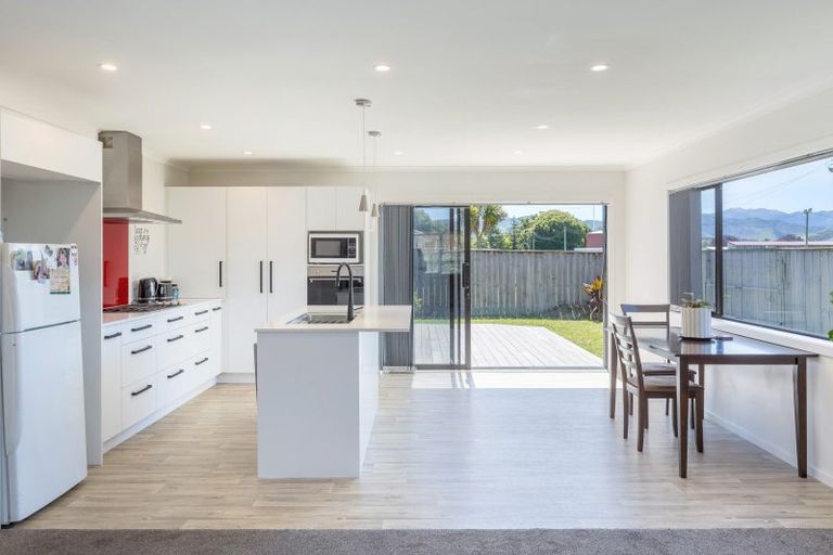 Photo of property in 4 Devon Lane, Carterton, 5713