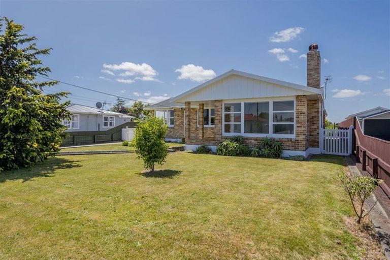 Photo of property in 21 Meadowvale Drive, Levin, 5510