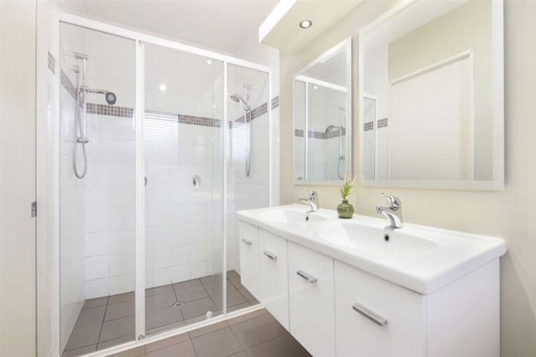 Photo of property in 25 Linkwater Way, Parklands, Christchurch, 8083