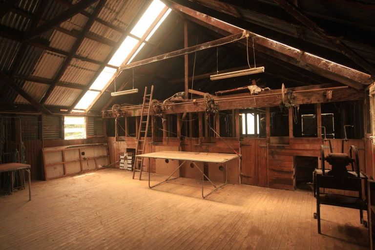 Photo of property in 1159 Kanakanaia Road, Whatatutu, Te Karaka, 4091