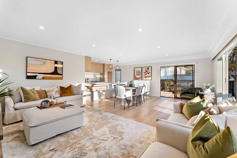 Photo of property in 4 Kelston Street, New Lynn, Auckland, 0600
