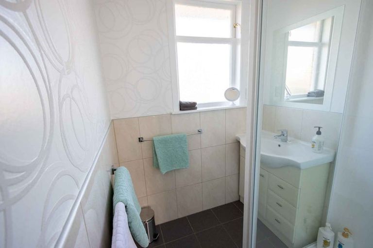 Photo of property in 5 Dowding Street, Melville, Hamilton, 3206