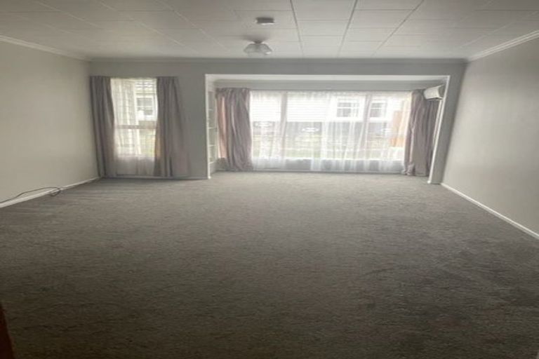 Photo of property in 30f2- Whitley Avenue, Ebdentown, Upper Hutt, 5018