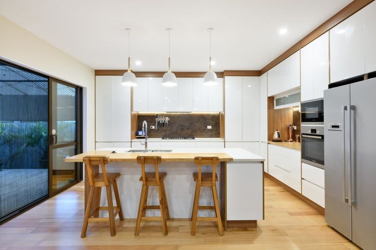 Photo of property in 28 Windlass Street, Long Bay, Auckland, 0630