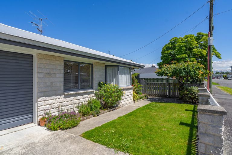 Photo of property in 16 Mckenna Street, Masterton, 5810