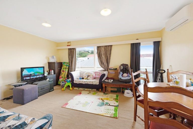 Photo of property in 139u5 Queens Drive, Lyall Bay, Wellington, 6022