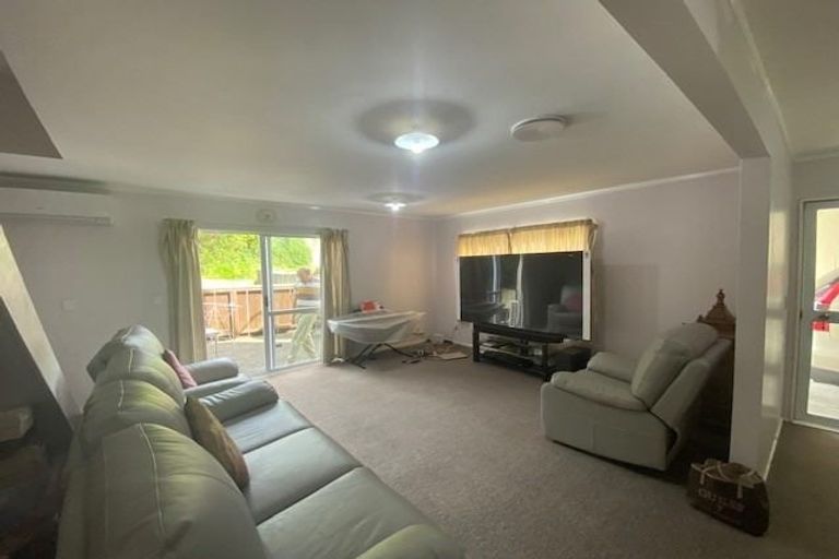 Photo of property in 82 Middleton Road, Churton Park, Wellington, 6037