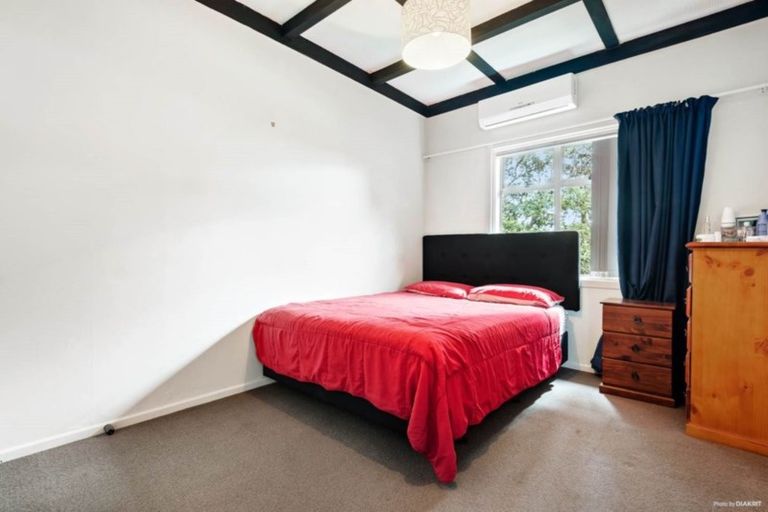 Photo of property in 39a Lincoln Park Avenue, Massey, Auckland, 0614