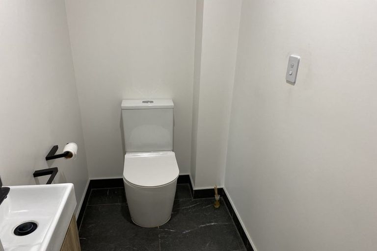 Photo of property in 35e Vincent Street, Howick, Auckland, 2014