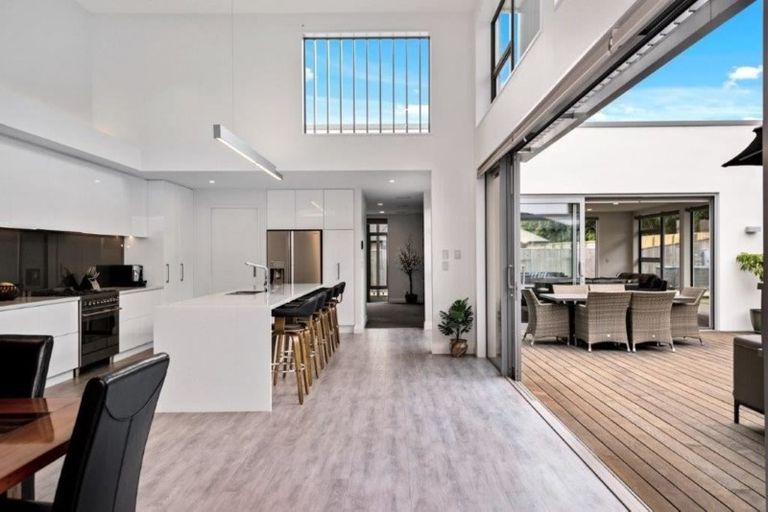 Photo of property in 5 Queenswood Gardens, Mairehau, Christchurch, 8052